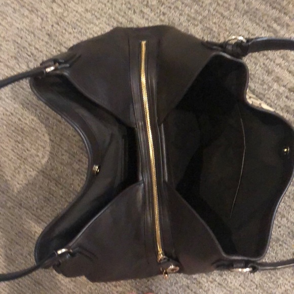 Coach signature handbag. Great briefcase style - Picture 5 of 8